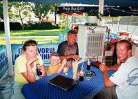 fot.Artek(Canon) - obiad w rumuni... zamówienie NIESPODZIANKA... nikt z nas nie zał rumuńskiego..nawet niezłe choć drogo jak na 