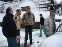 Mężczyźni przy swoich zabaweczkach:P