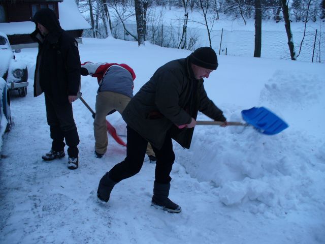 odśnieżanie parkingu dla największych skarbów