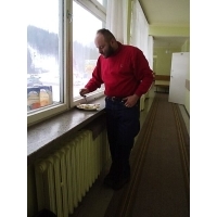 nie ma to jak obiadek.. na parapecie.