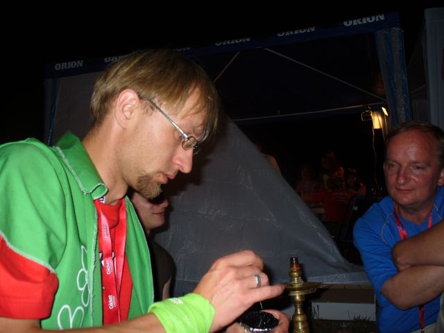 fot.Ewelinka Przygoda - ludek fajku robi